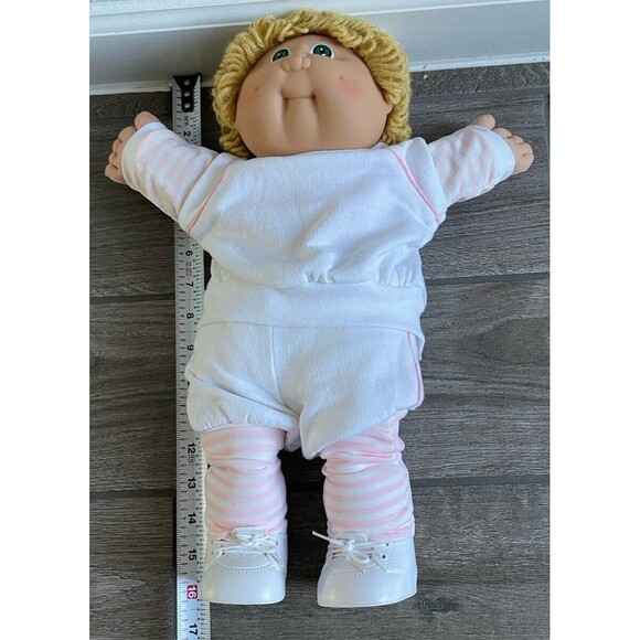 1982 cabbage patch doll Hong Kong Green Eyes Blonde With Sister 2015 EUC - Picture 6 of 14